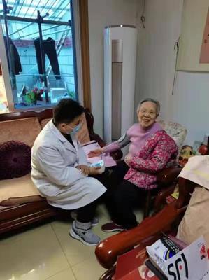 看點(diǎn)丨先讓家庭環(huán)境“友好”起來！看，江蘇這樣率先構(gòu)建“老年友好型社會”